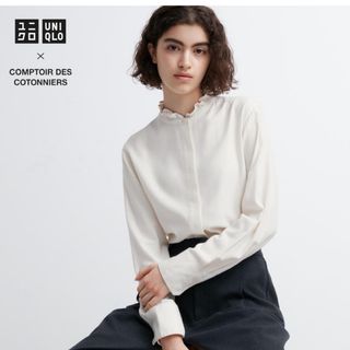 ユニクロ(UNIQLO)のUNIQLO コントワーデコトニエ　スタンドカラーシャツ 白　S(シャツ/ブラウス(長袖/七分))