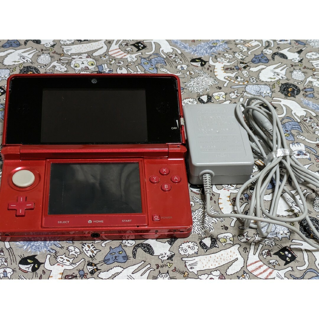 ニンテンドー3DS(ニンテンドー3DS)の3DS ニンテンドー3DS フレアレッド　タッチペン無し エンタメ/ホビーのゲームソフト/ゲーム機本体(携帯用ゲーム機本体)の商品写真