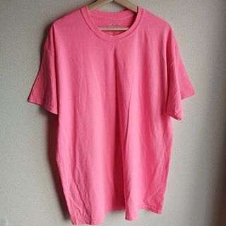 ギルタン(GILDAN)の【古着】ギルダン　Tシャツ　ピンク　無地　XLサイズ　タグレス　丸胴(Tシャツ/カットソー(半袖/袖なし))