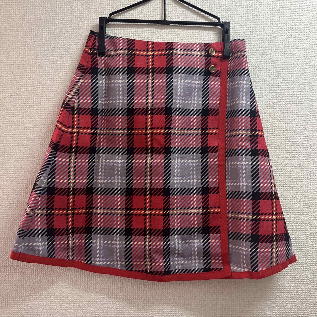 Lily Brown(リリーブラウン)のstarblinc 赤チェックスカート レディースのスカート(ミニスカート)の商品写真