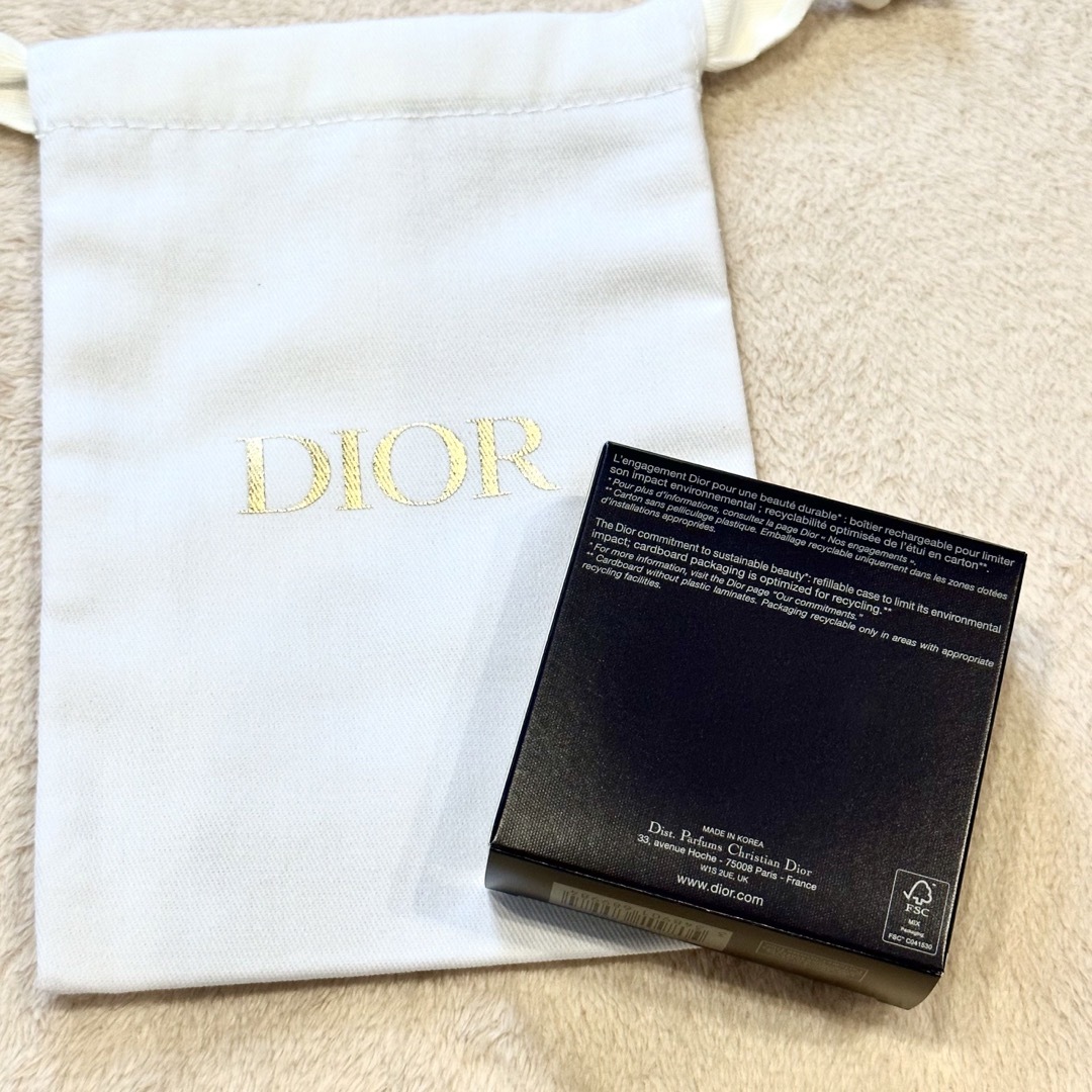 Christian Dior(クリスチャンディオール)の新品☆Dior ディオールスキン フォーエヴァー クッション ケース 巾着袋付 コスメ/美容のメイク道具/ケアグッズ(ボトル・ケース・携帯小物)の商品写真