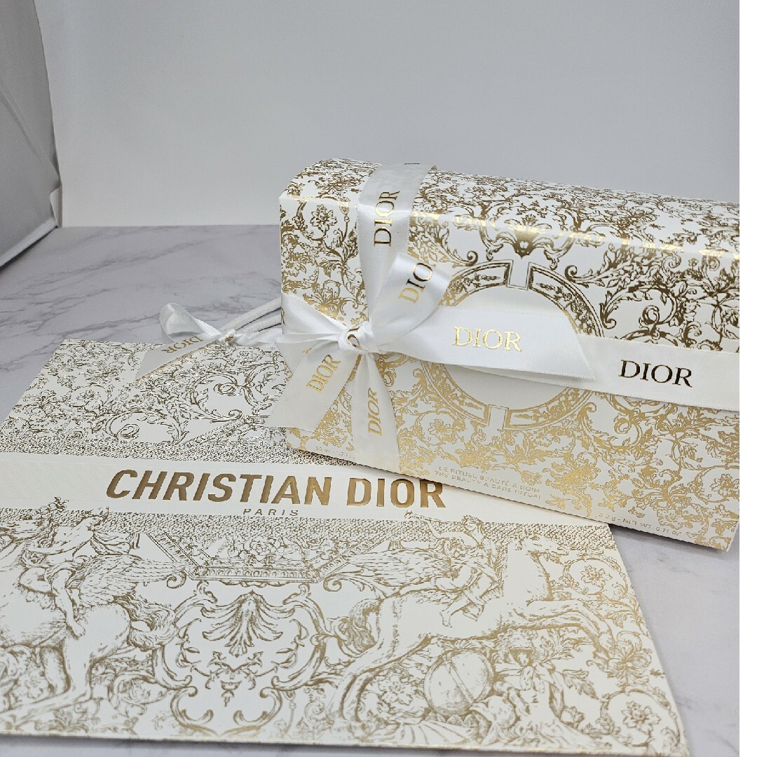 Christian Dior(クリスチャンディオール)のクリスチャン・ディオール Dior  ホリデーコフレ コスメ/美容のキット/セット(コフレ/メイクアップセット)の商品写真