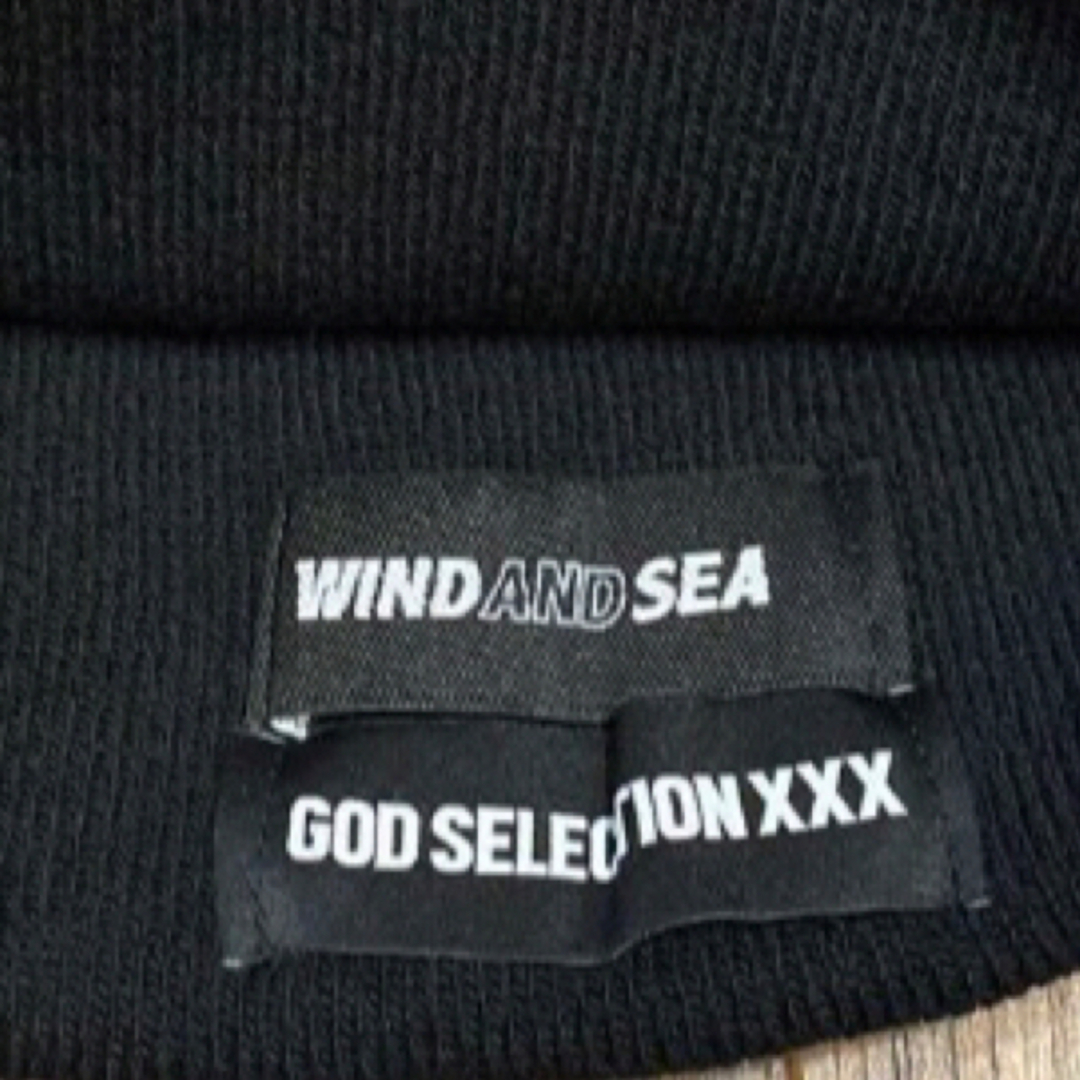 WIND AND SEA(ウィンダンシー)のwind and sea god selectionxxx ニット帽子 メンズの帽子(ニット帽/ビーニー)の商品写真