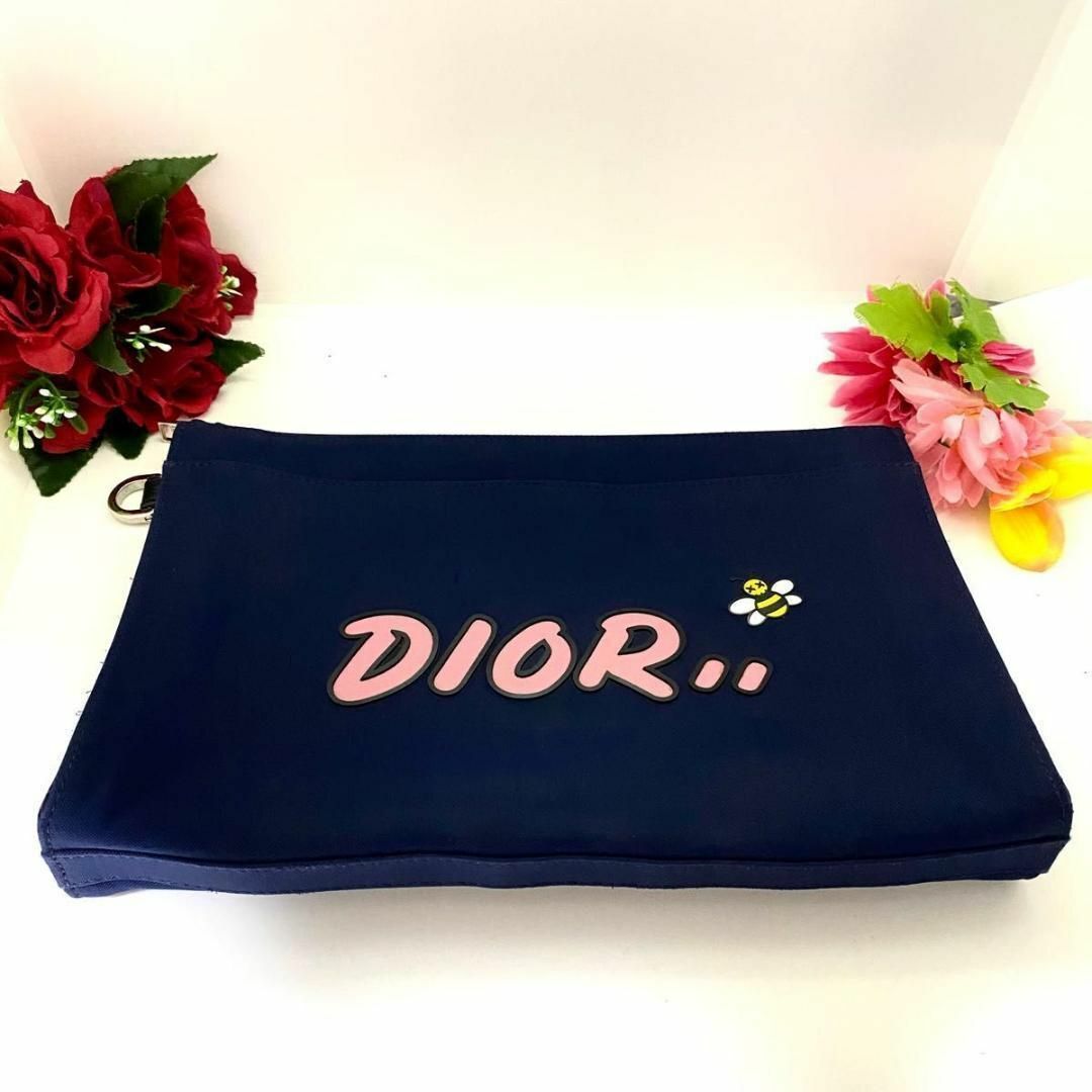 Dior(ディオール)の✨SSS級✨クリスチャン ディオール カウズ コラボ クラッチ レディースのバッグ(クラッチバッグ)の商品写真