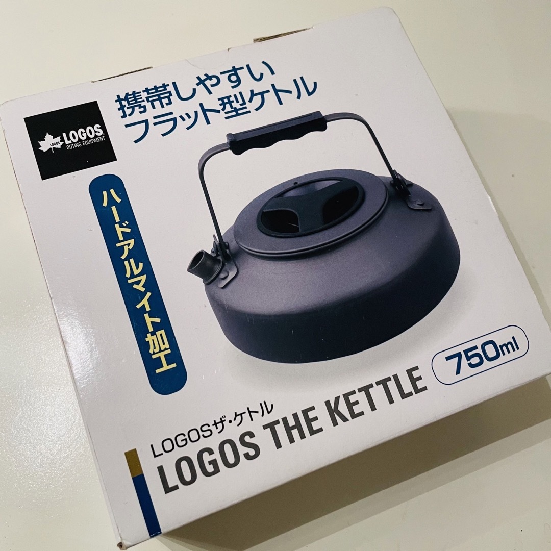 LOGOS(ロゴス)のLOGOS ザ・ケトル 新品未使用 ロゴス ケトル アウトドア フラット型ケトル スポーツ/アウトドアのアウトドア(調理器具)の商品写真