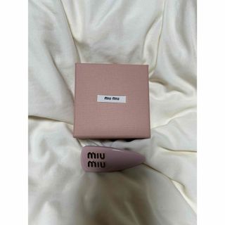 ミュウミュウ(miumiu)の専用ページ(ヘアピン)