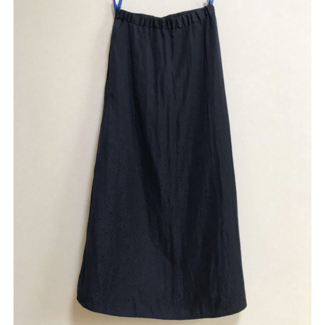 JEANASIS(ジーナシス)のJEANASiS アソートサテンロングスカート レディースのスカート(ロングスカート)の商品写真