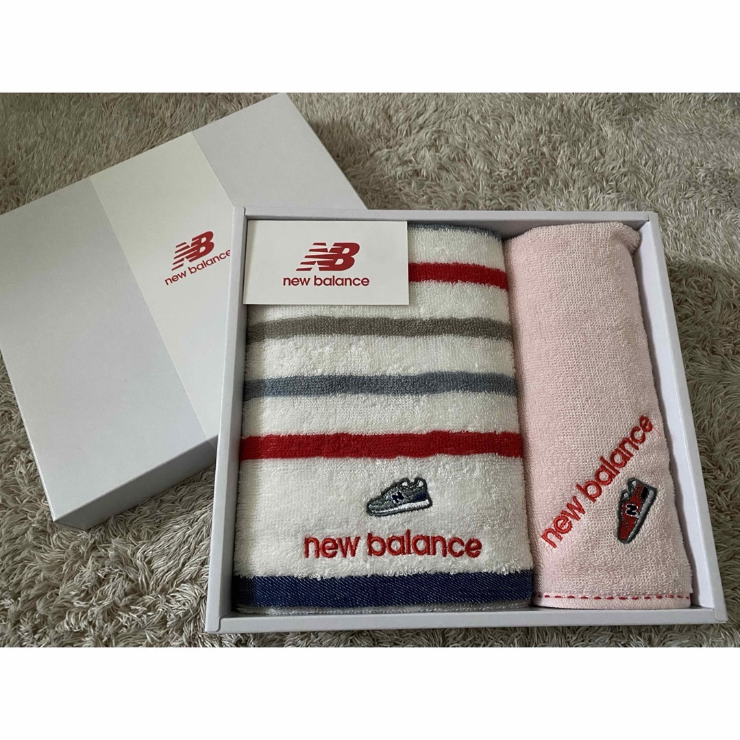 New Balance(ニューバランス)のNB ニューバランスタオルセット　新品♪ インテリア/住まい/日用品の日用品/生活雑貨/旅行(タオル/バス用品)の商品写真