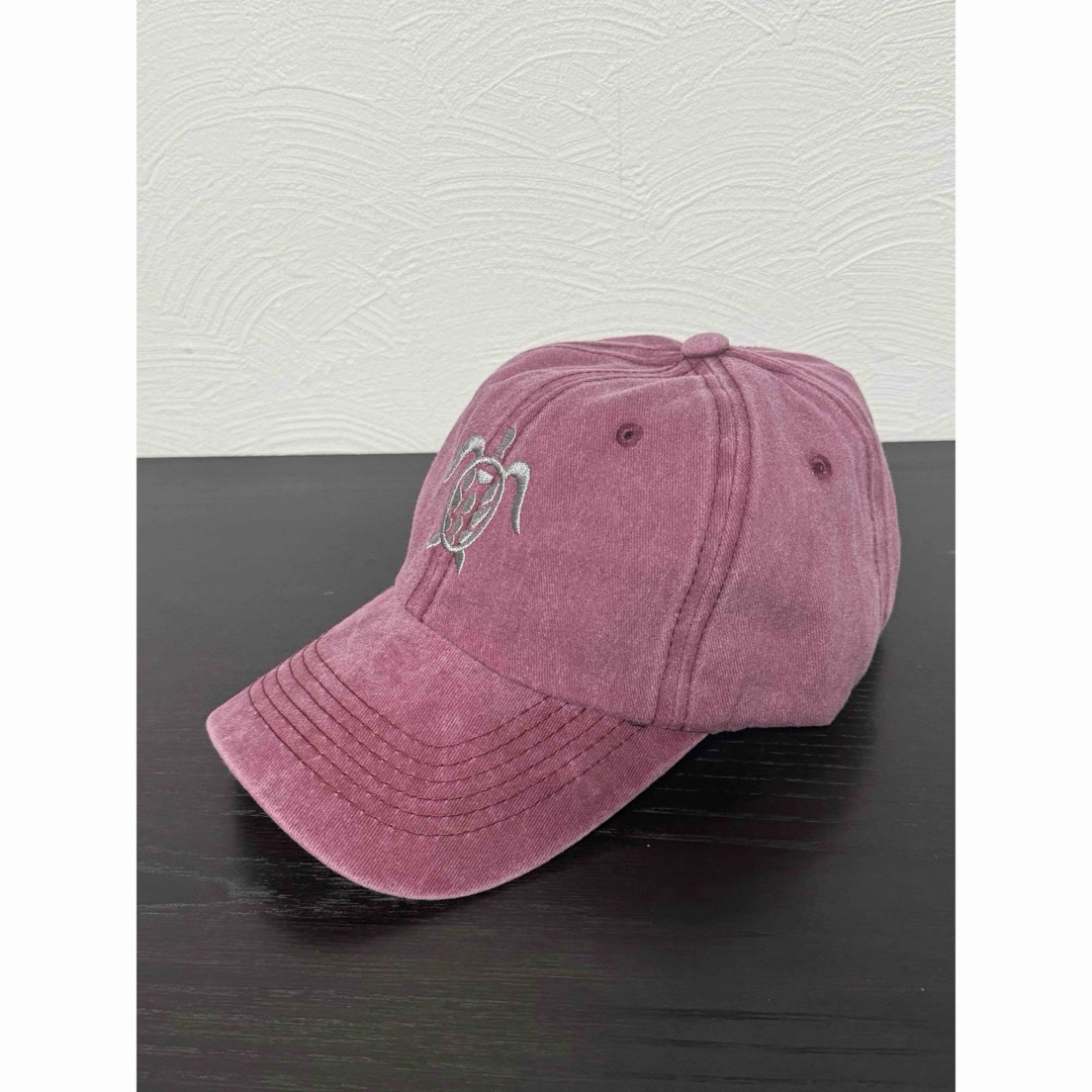 帽子　キャップ　ワインレッド　ウミガメ レディースの帽子(キャップ)の商品写真