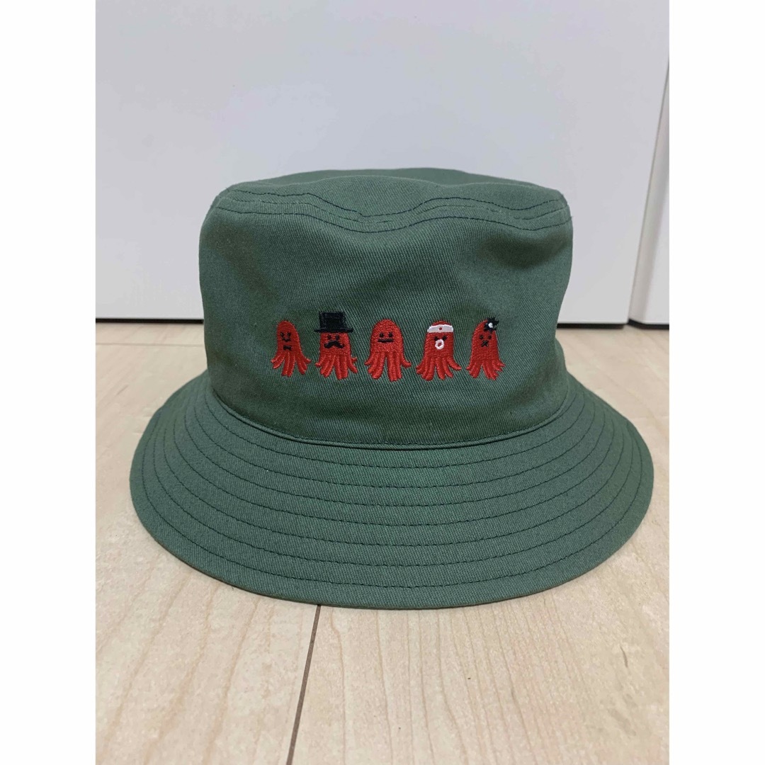Design Tshirts Store graniph(グラニフ)のグラニフ ザウィンナー バケットハット 帽子 メンズの帽子(ハット)の商品写真