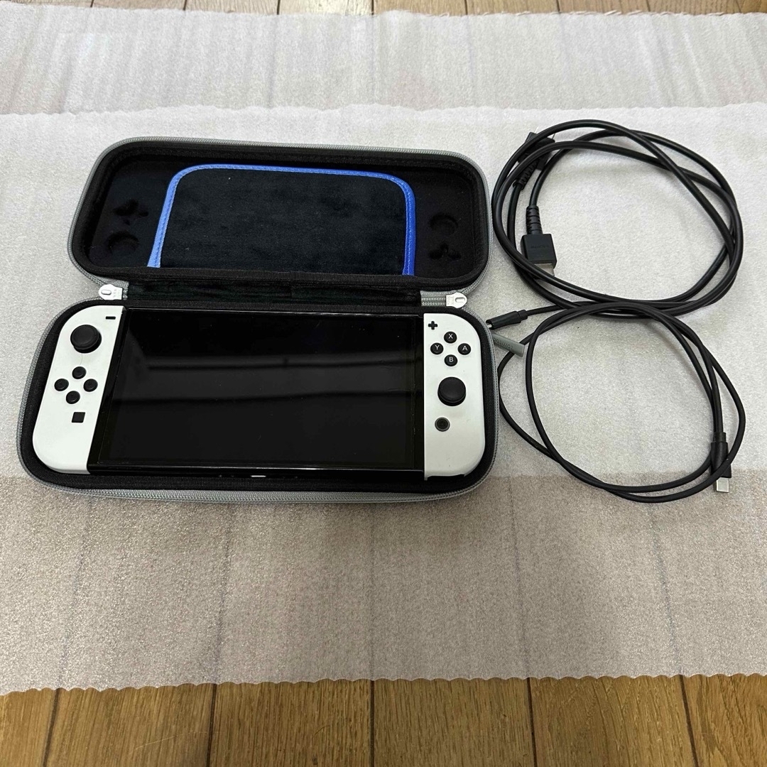 Nintendo Switch(ニンテンドースイッチ)のrom様専用 エンタメ/ホビーのゲームソフト/ゲーム機本体(家庭用ゲーム機本体)の商品写真