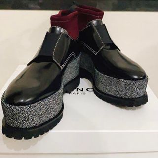 新品 GIVENCHY レースアップ ロングブーツ