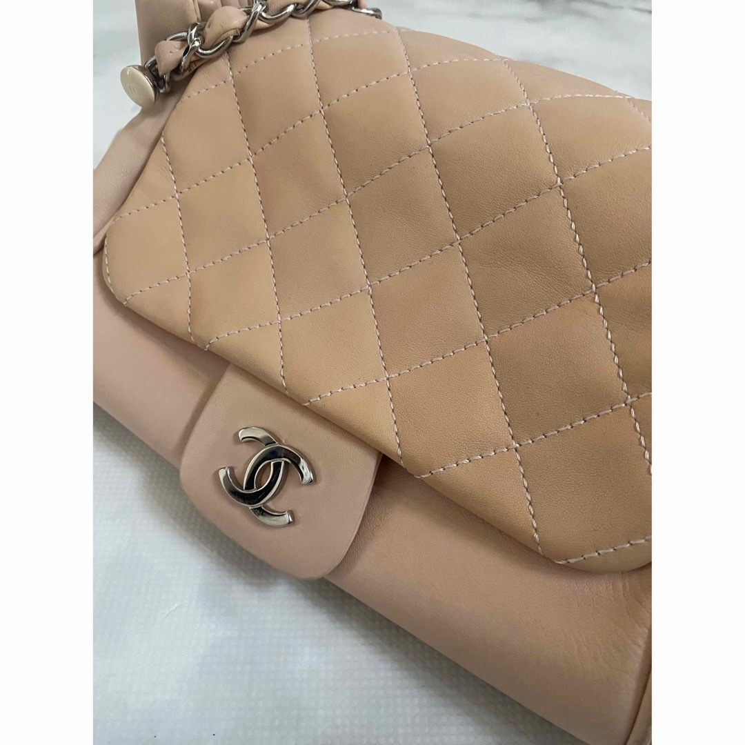 CHANEL(シャネル)のシャネル　ピンクベージュ系　ショルダーバック　マトラッセ レディースのバッグ(ショルダーバッグ)の商品写真