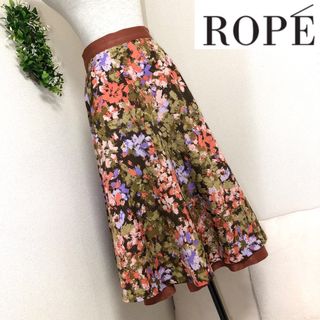 ロペ(ROPE’)のROPE'ロペのウエストゴム華やかミモレ丈スカート （38）(ロングスカート)