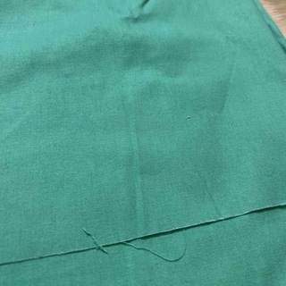 カットクロス　ハギレ　緑色　47×104cm(生地/糸)