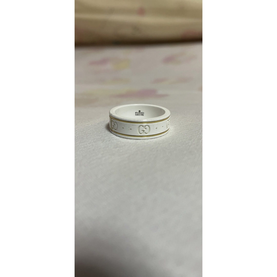 Gucci(グッチ)のGUCCI　グッチ　アイコンリング　セラミック×イエローゴールド　サイズ　17号 メンズのアクセサリー(リング(指輪))の商品写真