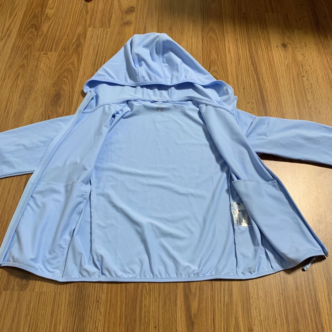 UNIQLO(ユニクロ)のユニクロ エアリズム UVカットメッシュパーカー 120 キッズ ブルー 羽織り キッズ/ベビー/マタニティのキッズ服男の子用(90cm~)(カーディガン)の商品写真