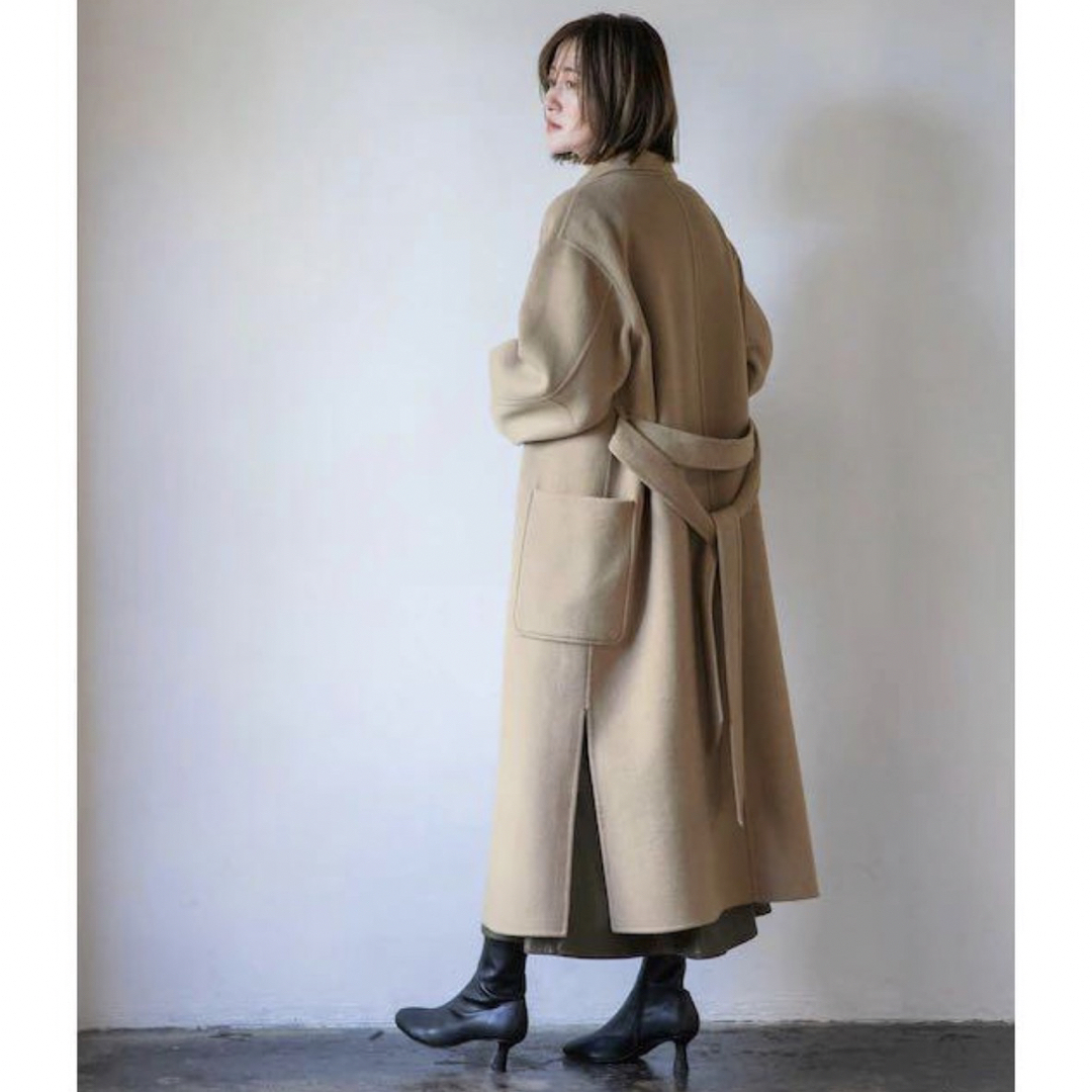 apart by lowrys(アパートバイローリーズ)の【定価約2.2万円】　アパートバイローリーズ　casheep ガウンコート レディースのジャケット/アウター(ロングコート)の商品写真