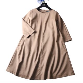 新品✨Max Mara 紺色 ロングワンピース 42 大きいサイズ Vネック