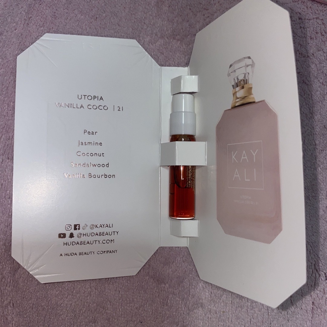 Sephora(セフォラ)のKayali utopia vanilla coco エンタメ/ホビーの本(ファッション/美容)の商品写真