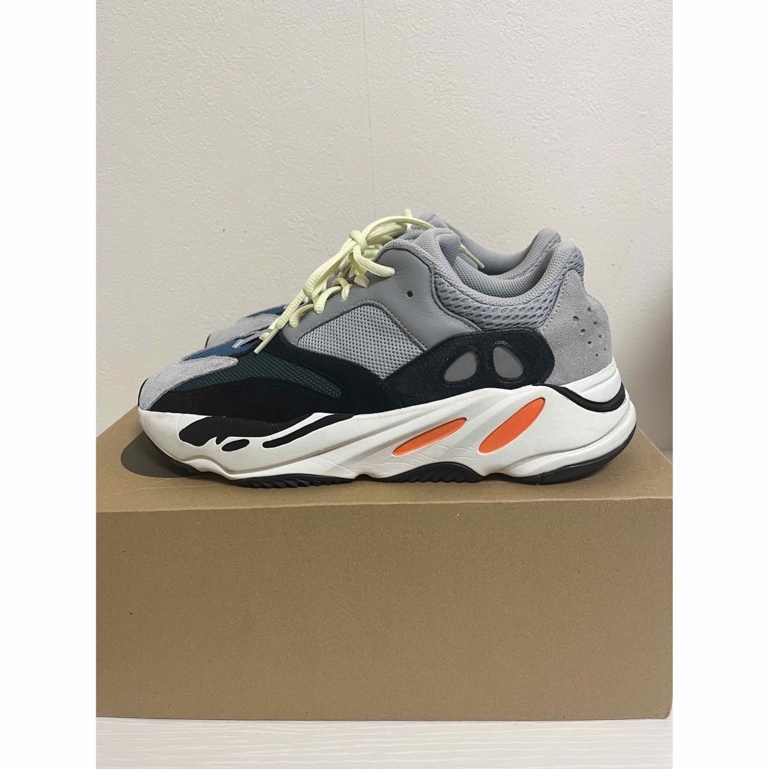 adidas YEEZY Boost 700アディダス イージーブースト700