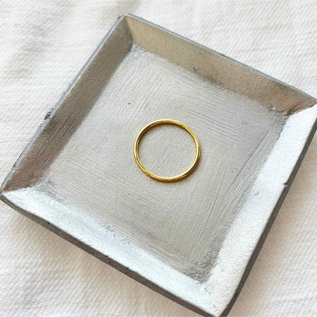 シルバー925 リング 約9号 ゴールド 金色 シンプル 細め 指輪 sv925 レディースのアクセサリー(リング(指輪))の商品写真