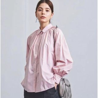 ユナイテッドアローズ(UNITED ARROWS)の未使用♡ユナイテッドアローズ　白ギャザーボリュームシャツ　ホワイト(シャツ/ブラウス(長袖/七分))