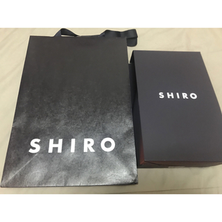シロ(shiro)の新品 SHIRO プレゼント　袋　中身の袋と手提げ袋(ショップ袋)