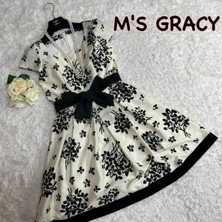 エムズグレイシー(M'S GRACY)のM'S GRACY エムズグレイシー 膝丈　花柄　ワンピース　シャンタン　38(ひざ丈ワンピース)