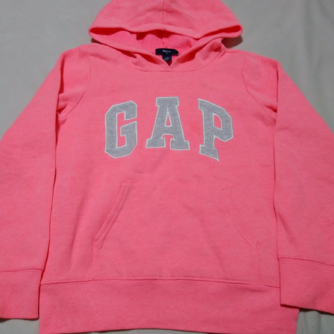 GAP Kids(ギャップキッズ)のギャップ パーカー ピンク 140cm キッズ/ベビー/マタニティのキッズ服女の子用(90cm~)(ジャケット/上着)の商品写真