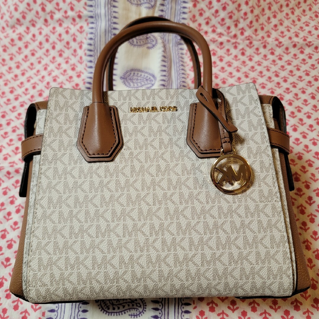 未使用級 MICHAEL KORS マイケルコース リュック 総柄 シグネチャー