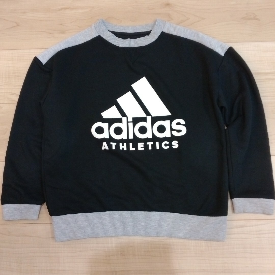 adidas(アディダス)のアディダス　ジュニアトレーナー150 キッズ/ベビー/マタニティのキッズ服男の子用(90cm~)(Tシャツ/カットソー)の商品写真