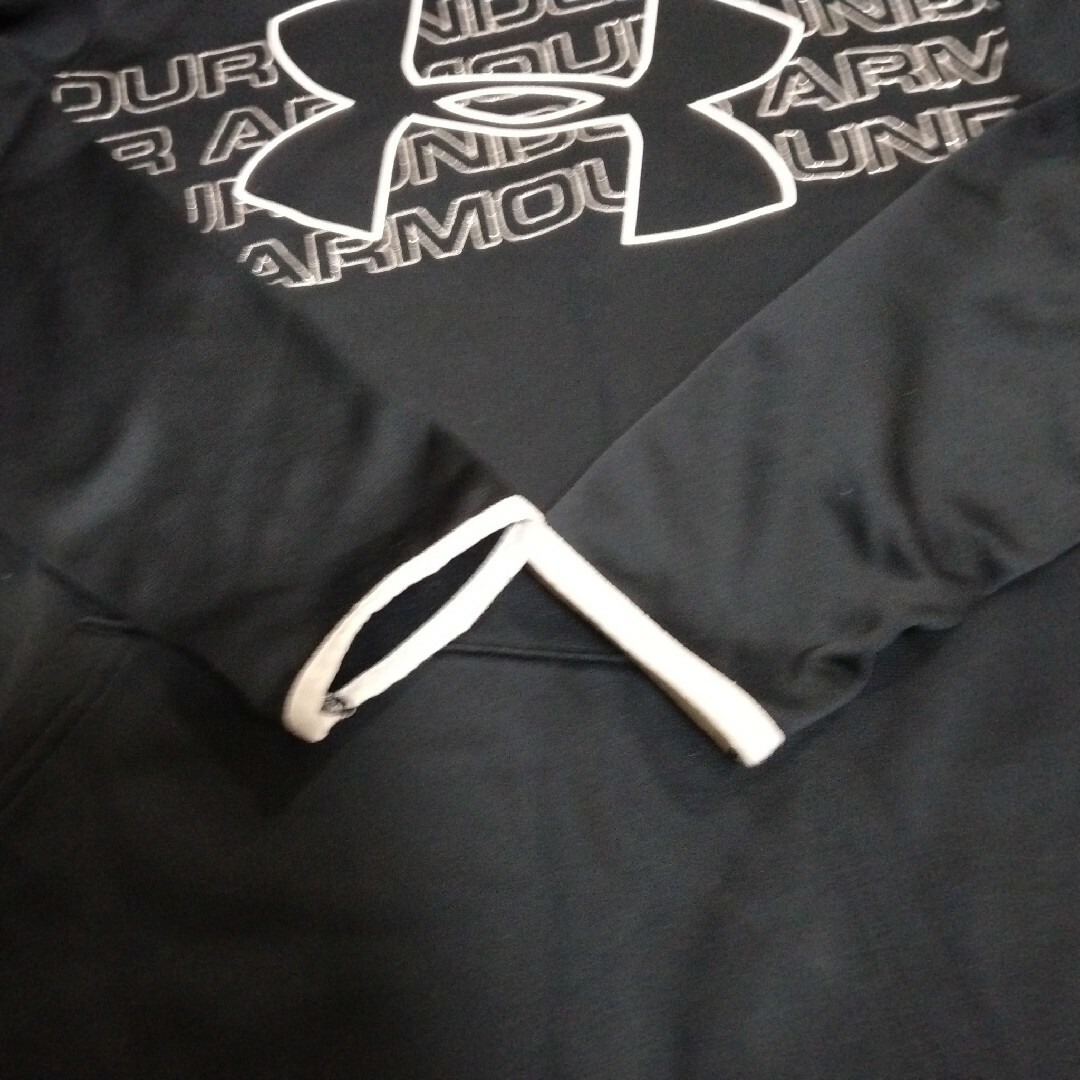UNDER ARMOUR(アンダーアーマー)のUNDER ARMOURジュニア150 キッズ/ベビー/マタニティのキッズ服男の子用(90cm~)(Tシャツ/カットソー)の商品写真