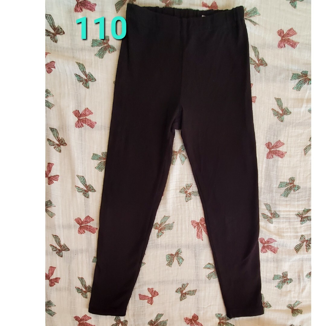 UNIQLO(ユニクロ)の110　ユニクロレギンススパッツ黒 キッズ/ベビー/マタニティのキッズ服女の子用(90cm~)(パンツ/スパッツ)の商品写真