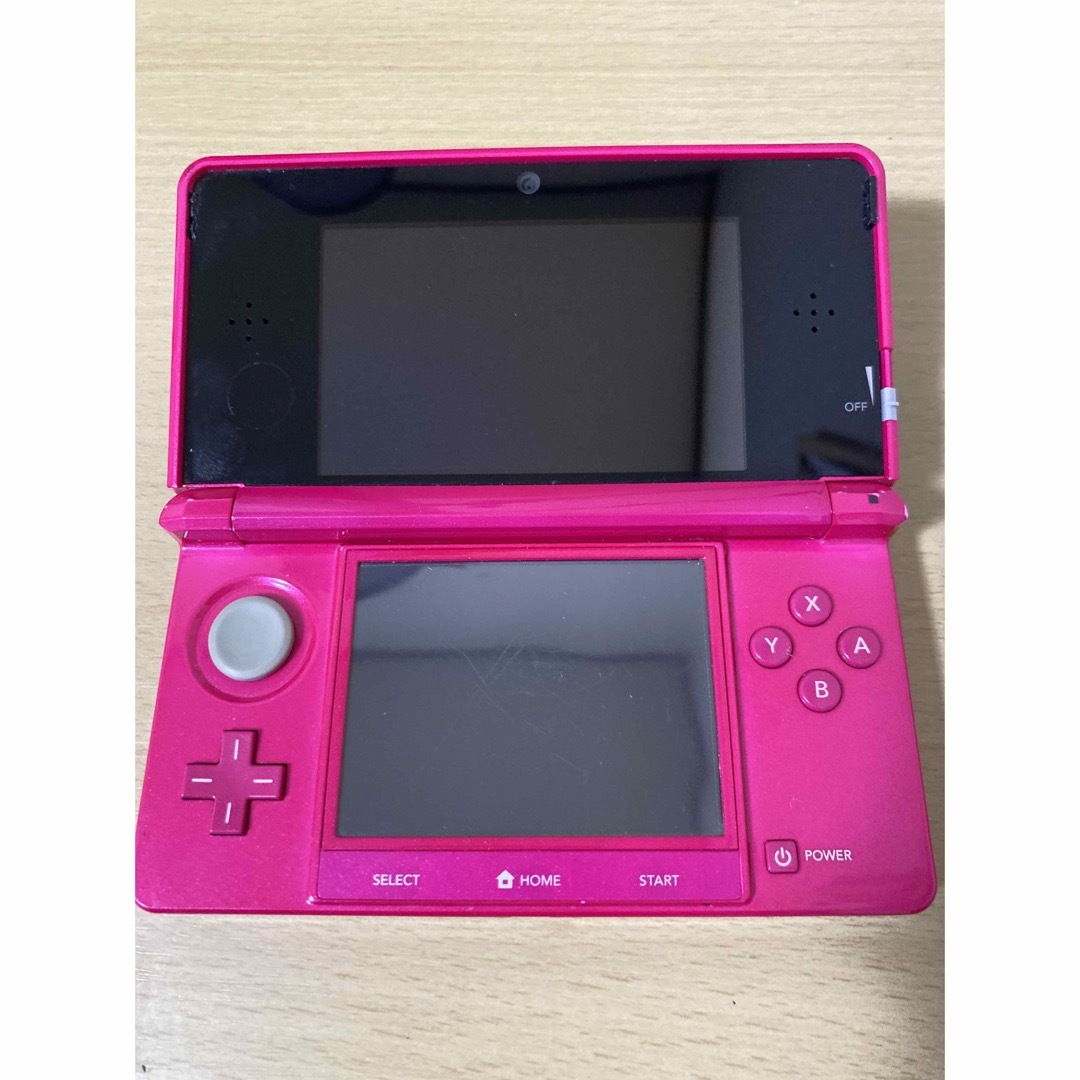 ニンテンドー3DS(ニンテンドー3DS)のニンテンドー3DS グロスピンク　専用 エンタメ/ホビーのゲームソフト/ゲーム機本体(携帯用ゲーム機本体)の商品写真