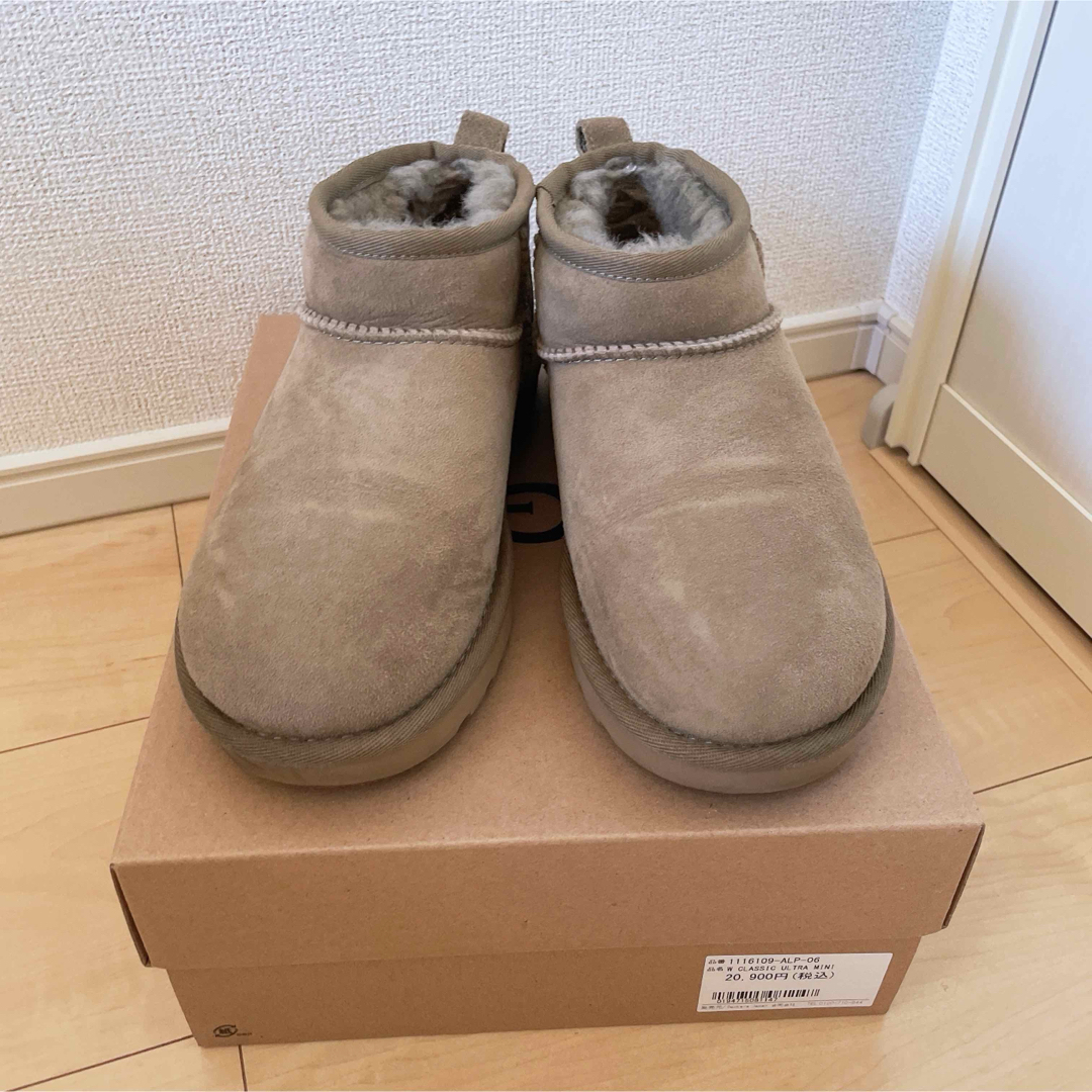 UGG(アグ)のUGGムートンブーツ レディースの靴/シューズ(ブーツ)の商品写真