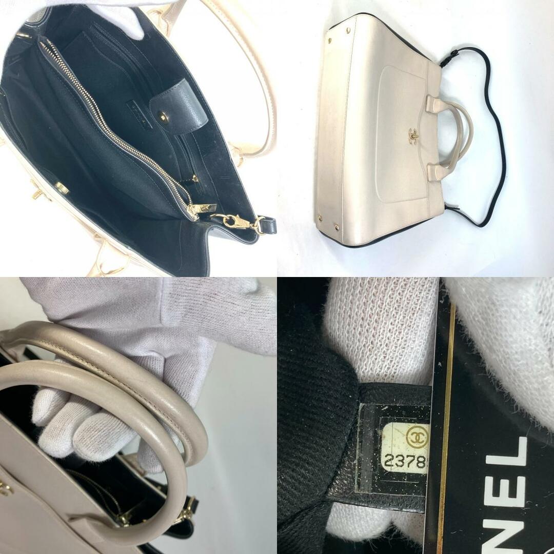 CHANEL(シャネル)のシャネル CHANEL ネオエグゼクティブ CC ココマーク バイカラー 2WAY ショルダーバッグ 斜め掛け ハンドバッグ レザー ベージュ レディースのバッグ(ハンドバッグ)の商品写真