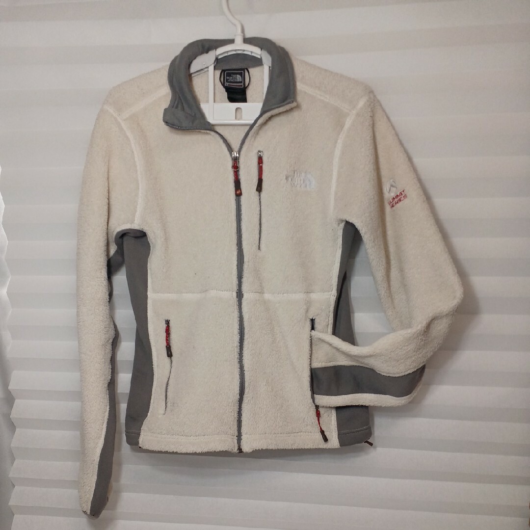 THE NORTH FACE(ザノースフェイス)の76♪US古着ザ・ノースフェイスボアフリースジャケットホワイトUS-M(日本L) レディースのジャケット/アウター(ナイロンジャケット)の商品写真