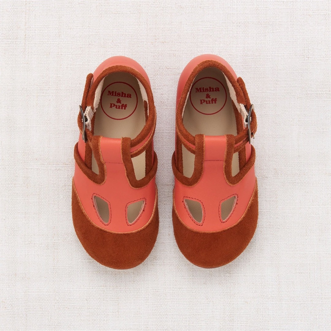 Misha & Puff(ミーシャアンドパフ)のmisha&puff Elmwood T-Strap Red Flame 29 キッズ/ベビー/マタニティのキッズ靴/シューズ(15cm~)(その他)の商品写真