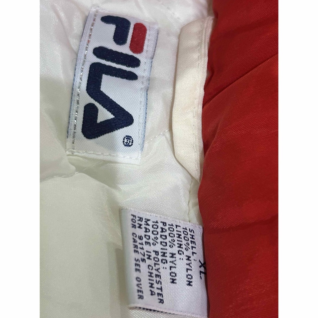 FILA(フィラ)のFILA フィラ　中綿ジャケット　白　XL ヴィンテージ　グラントヒル　 メンズのジャケット/アウター(ダウンジャケット)の商品写真