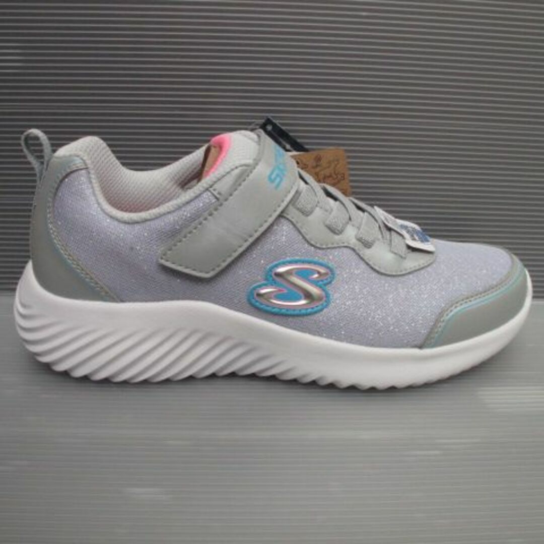 SKECHERS(スケッチャーズ)の新品スケッチャーズ22.0㎝ キッズ/ベビー/マタニティのキッズ靴/シューズ(15cm~)(スニーカー)の商品写真