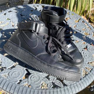 ナイキ(NIKE)のエアフォース1 MID 黒(スニーカー)