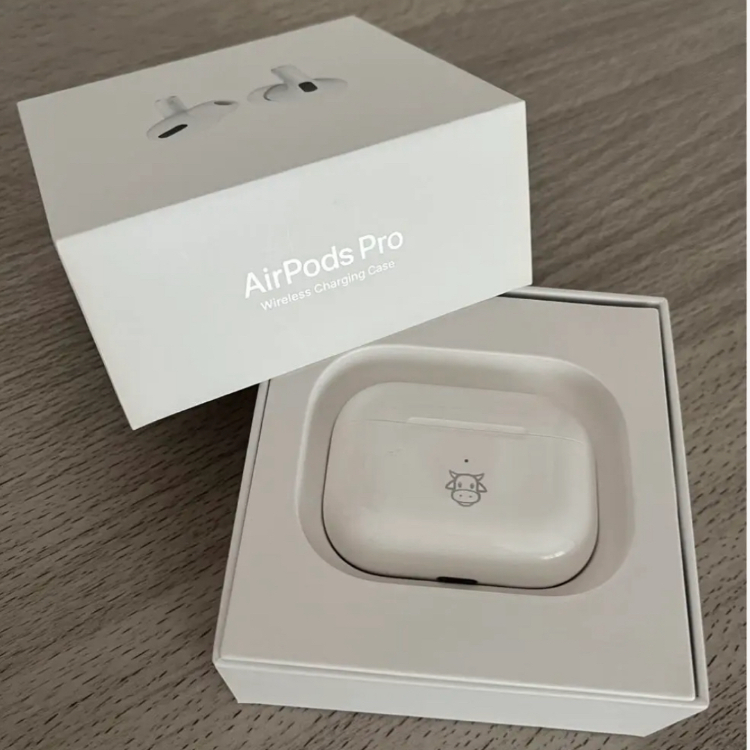 Apple(アップル)のApple AirPods pro スマホ/家電/カメラのオーディオ機器(ヘッドフォン/イヤフォン)の商品写真