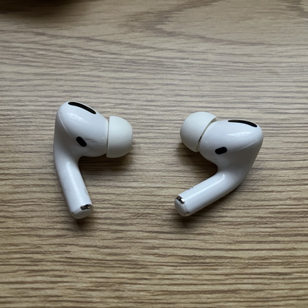 Apple(アップル)のApple AirPods pro スマホ/家電/カメラのオーディオ機器(ヘッドフォン/イヤフォン)の商品写真