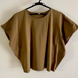 ユニクロ(UNIQLO)のUNIQLO Tシャツ size S  ブラウン 美品(カットソー(半袖/袖なし))