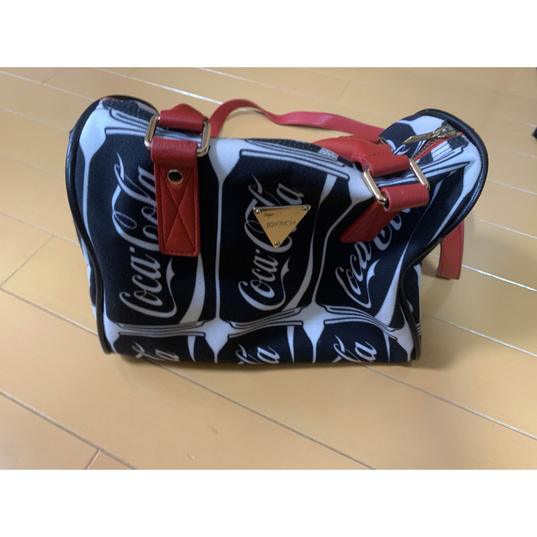 JOYRICH(ジョイリッチ)のJOYRICH✖️Coca-Colaショルダーバッグ レディースのバッグ(ショルダーバッグ)の商品写真