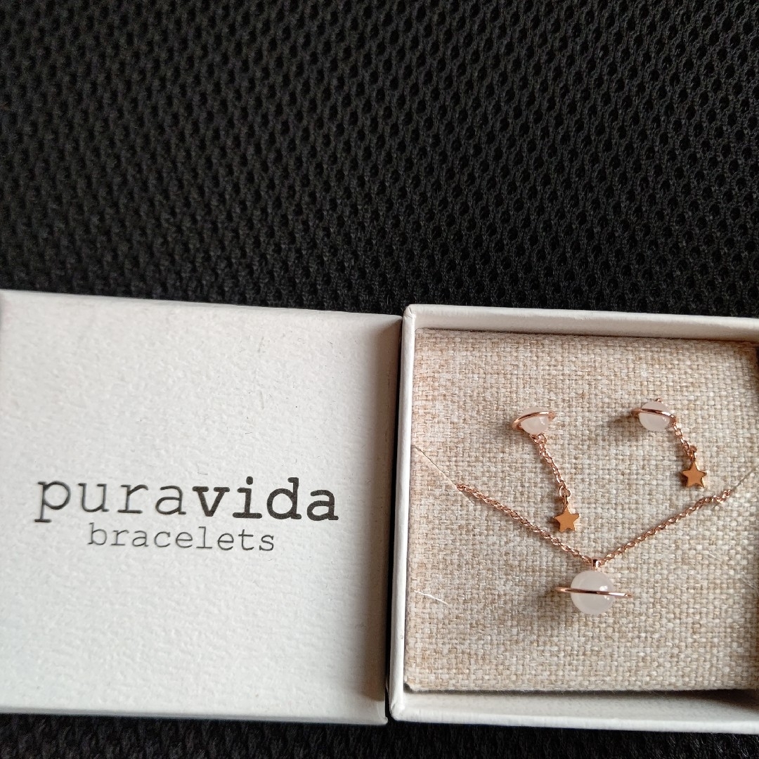 Pura Vida(プラヴィダ)のRon Herman取扱　日本未入荷 セレブに人気　Pura Vida２点セット レディースのアクセサリー(ネックレス)の商品写真