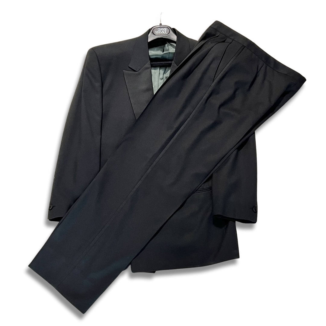 Gianni Versace ジャンニ ヴェルサーチ ウール ダブルブレスト タキシード フォーマル スーツ ブラック サイズ46 メンズ 当時物  イタリア製 | フリマアプリ ラクマ