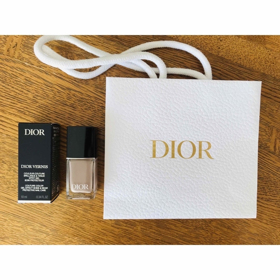 Dior(ディオール)のDiorディオールヴェルニ マニキュア　206 グリディオール コスメ/美容のネイル(マニキュア)の商品写真