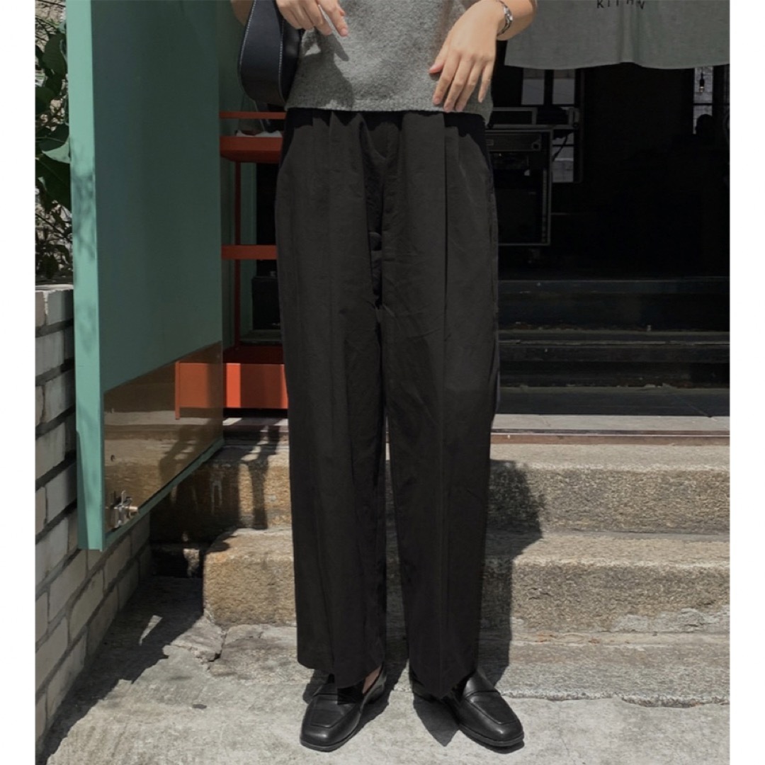 dholic(ディーホリック)のLAURENHI ローレンハイ　スラックス　ワイドパンツ　ストレートパンツ　韓国 レディースのパンツ(カジュアルパンツ)の商品写真